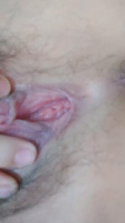 素颜妹子肉肉微胖,童颜巨乳丰满可人,主动展示美粉粉鲍鱼着实诱惑 - 截图5