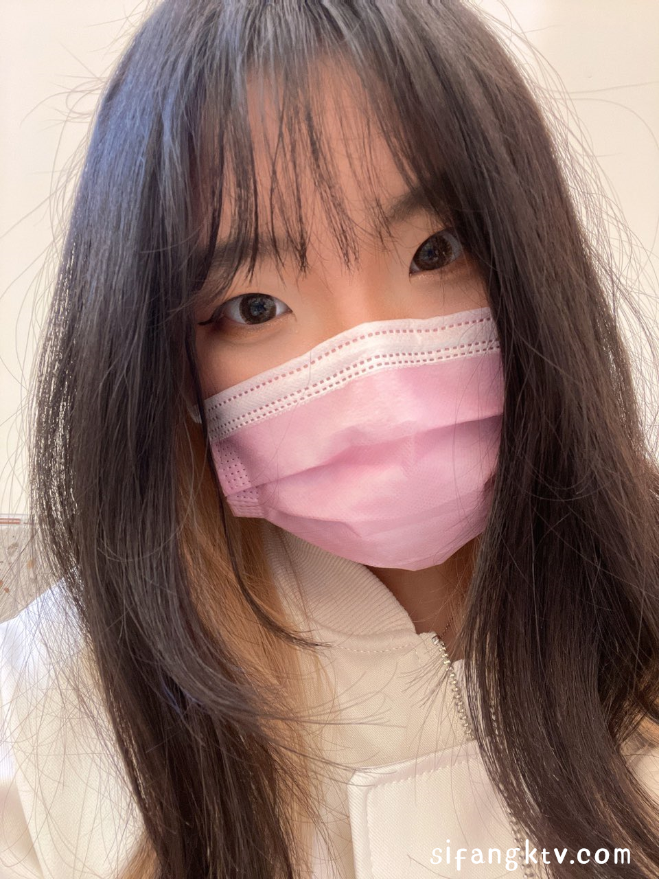 最新硬核重磅推荐多位极品反差小母狗性爱啪啪 附生活照 爆乳骑乘做爱很生猛 完美露脸 - 截图1