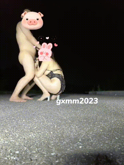 重磅推荐极限公众场所露出无敌反差小母狗 狗婷,推特19岁女儿奴,各种人前露出户外啪3P群P公园打炮 - 截图29
