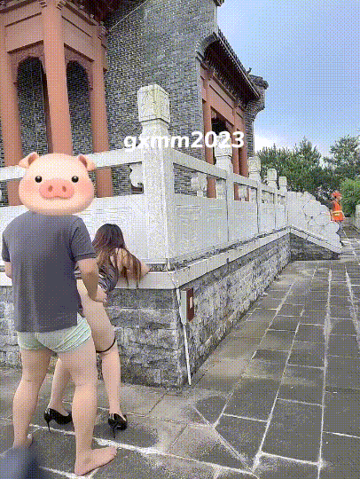 重磅推荐极限公众场所露出无敌反差小母狗 狗婷,推特19岁女儿奴,各种人前露出户外啪3P群P公园打炮 - 截图28
